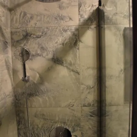 Ξενοδοχείο Shishly Palace 3*