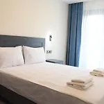 Shishly Palace 3*