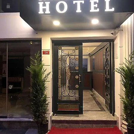 Shishly Palace מלון 3*