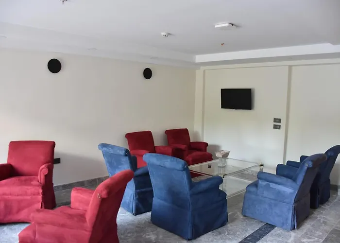 Shishly Palace Szálloda 3*