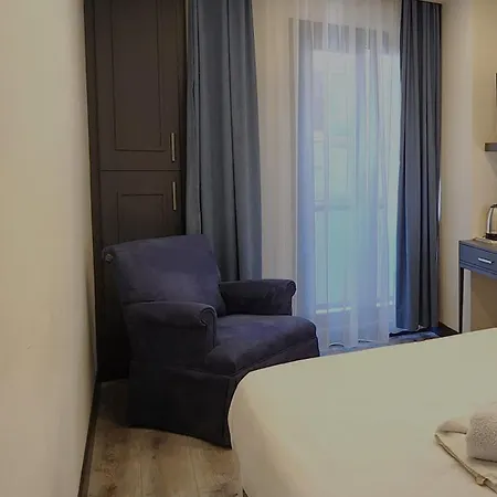 Shishly Palace Hotel